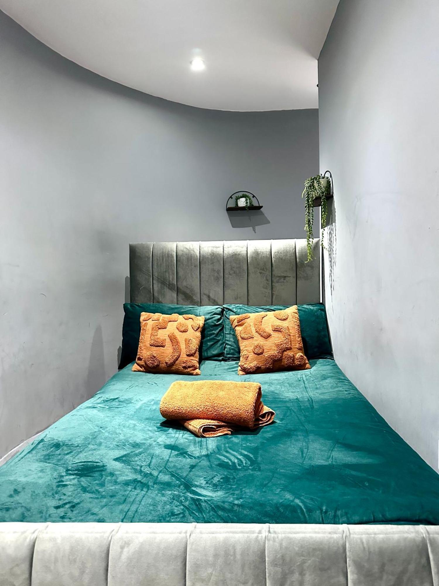 Spacious 3 Bedroom Flat In Kings Cross, St 159 * Londen